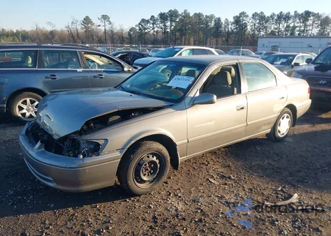 2000 Toyota Camry Ce from USA, damaged, VIN 4T1BG22K7YU624389
